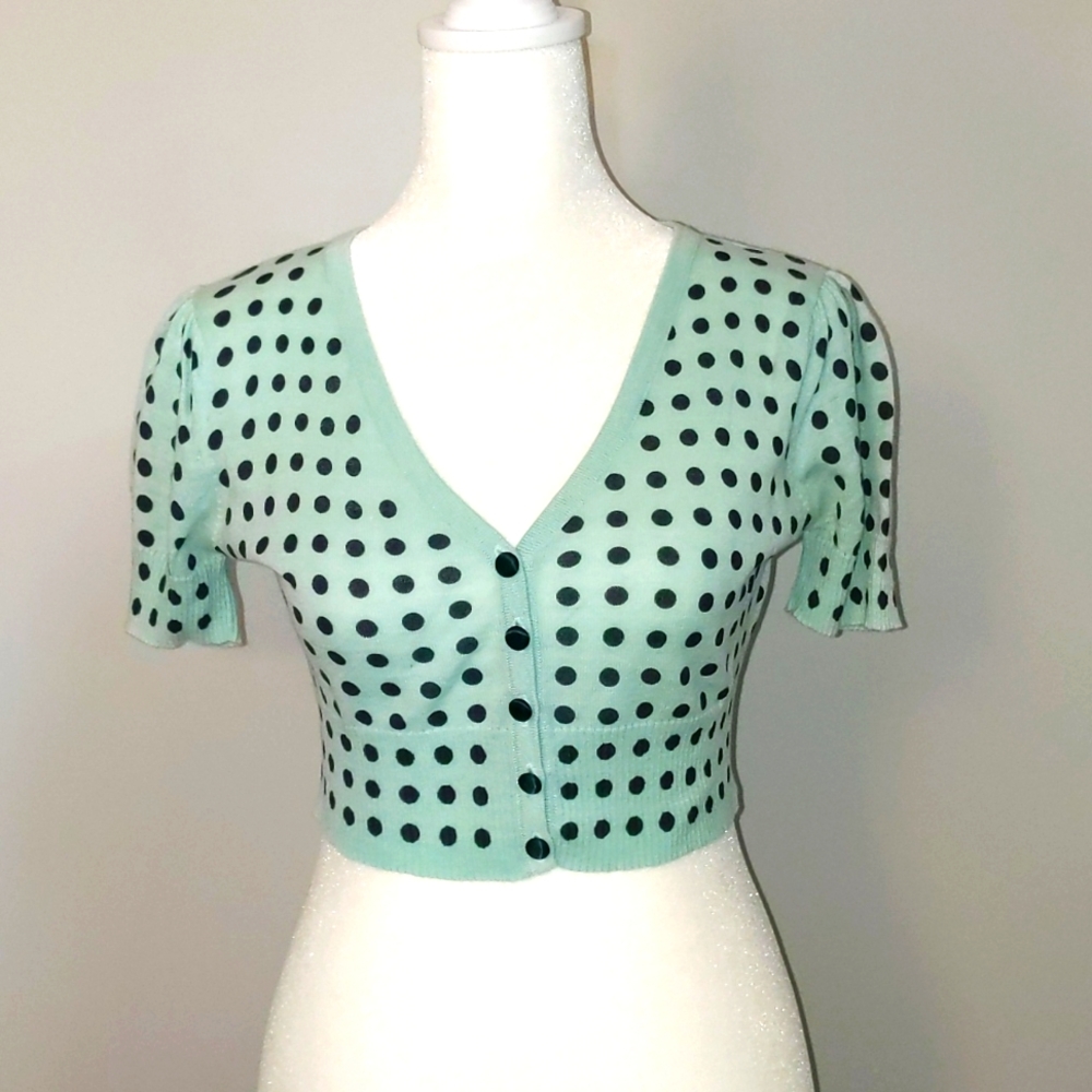 Retro-Inspired Crop Cardigan
